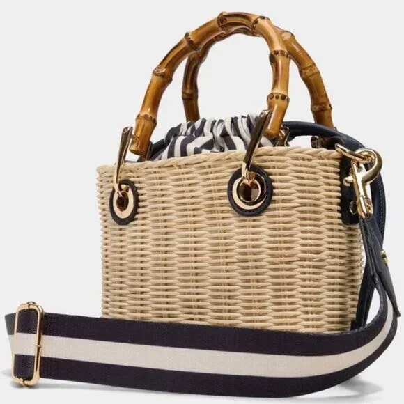 NWT Cabin Retreat Navy Brown Bucket Bag - Picture 2 of 3